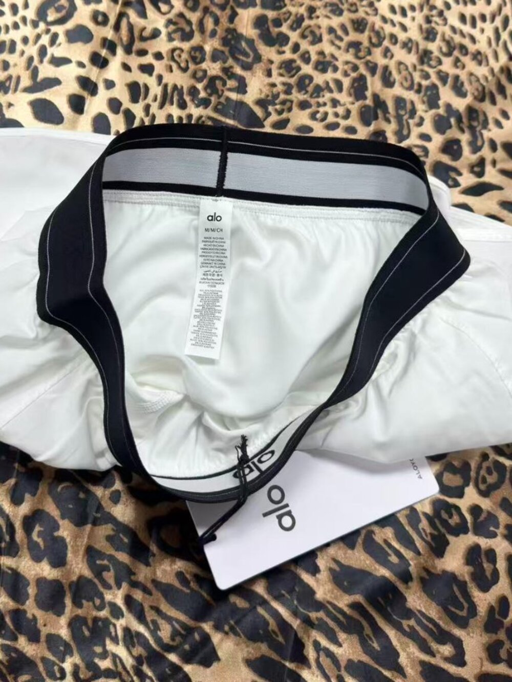Brand new with tags Alo Yoga🥯Match Point Tennis Skirt White - Picture 3 of 7